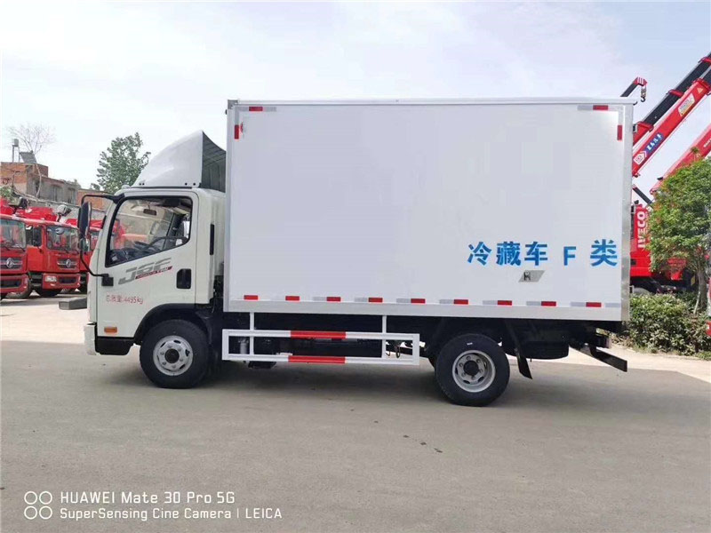 國(guó)六 解放J6F4.2米冷藏車